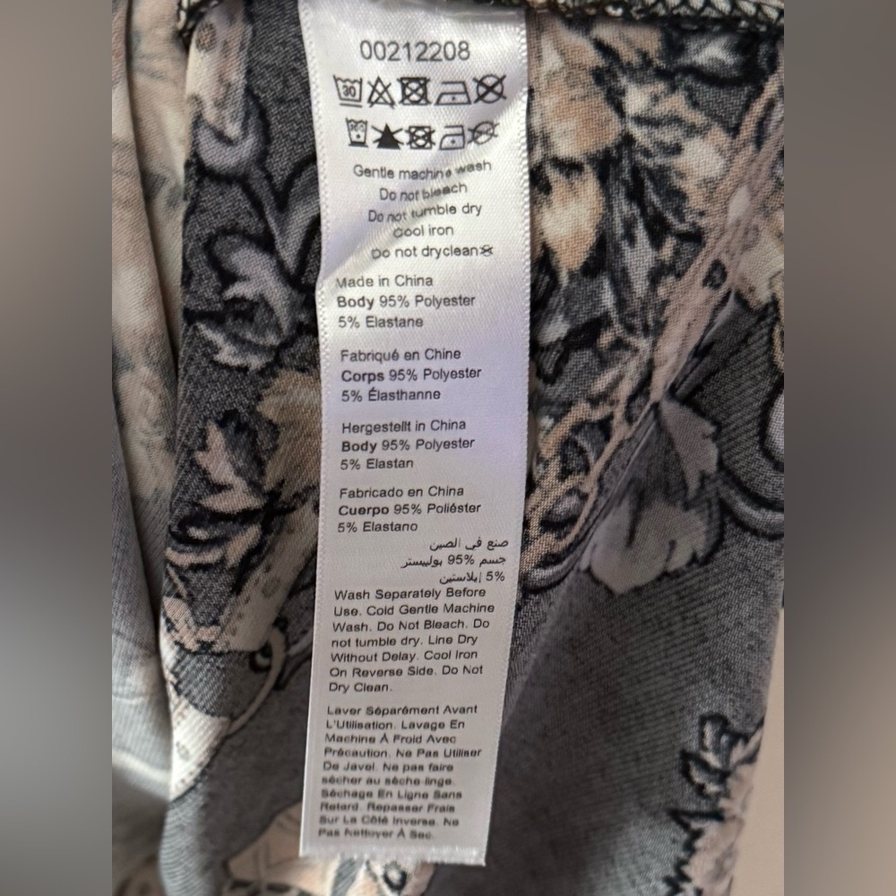 Avenue Knee Length Shift Dress, Boho Pattern, Black Floral and Chain-Link, Sz 20 - Picture 6 of 7